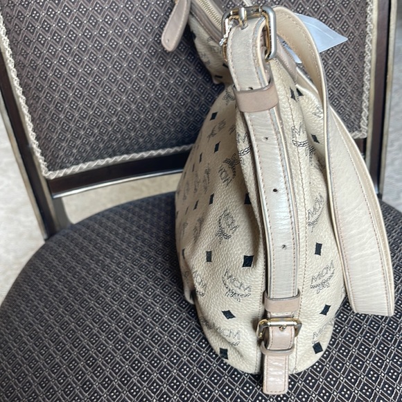 MCM BEIGE VISETOS COATED LOGO CANVAS & LEATHER HOBO SHOULDER OR CROSSBODY BAG - Picture 15 of 17